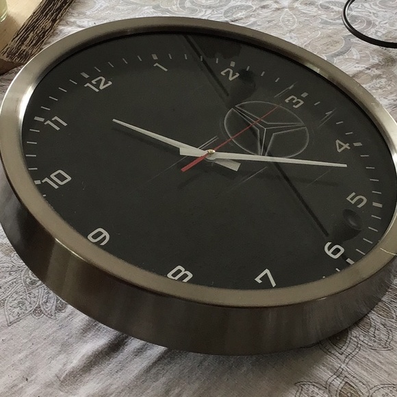 🚘Mercedes-Benz Wall Clock- Limited Edition. Last of kind. Rare. Collectors item🚘 - Picture 5 of 6